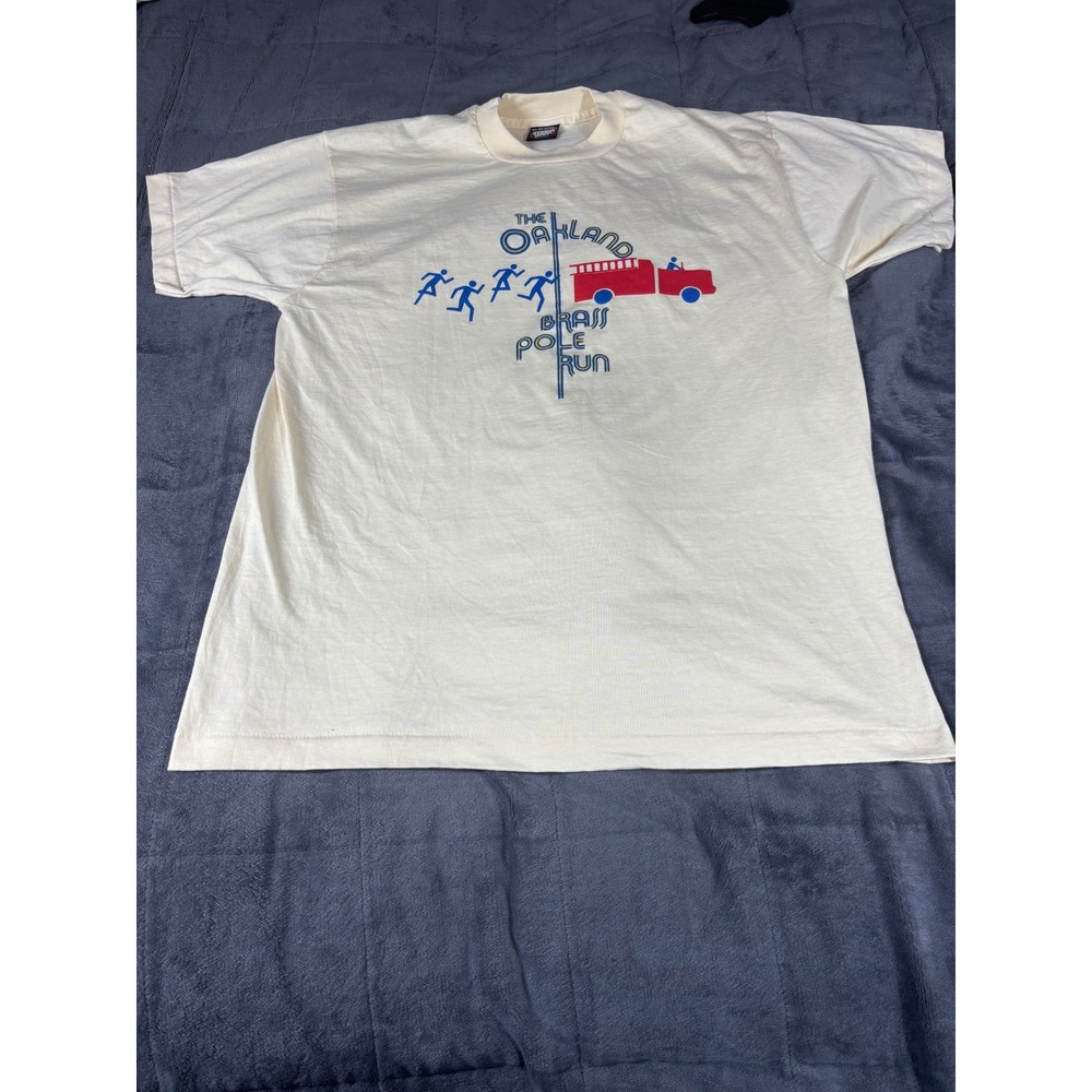 Vintage Screen Stars Best Oakland Brass Pole Run Graphic T-Shirt‎ XL Cream 50/50